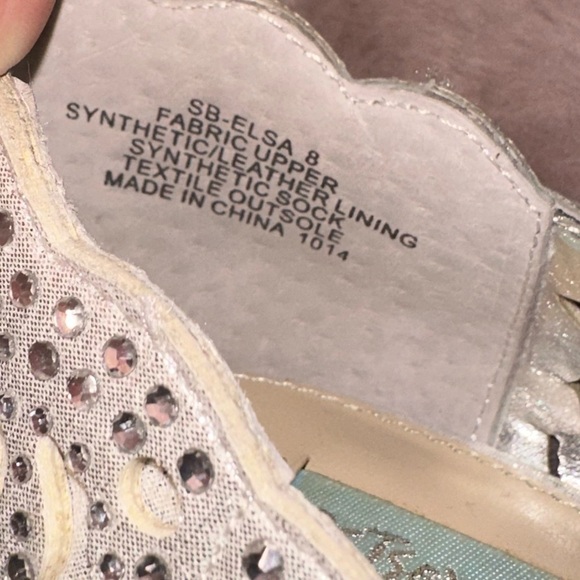 Betsey Johnson ELSA Silver Cutout pointed toe Heels 8 bride bridal wedding - Picture 3 of 15